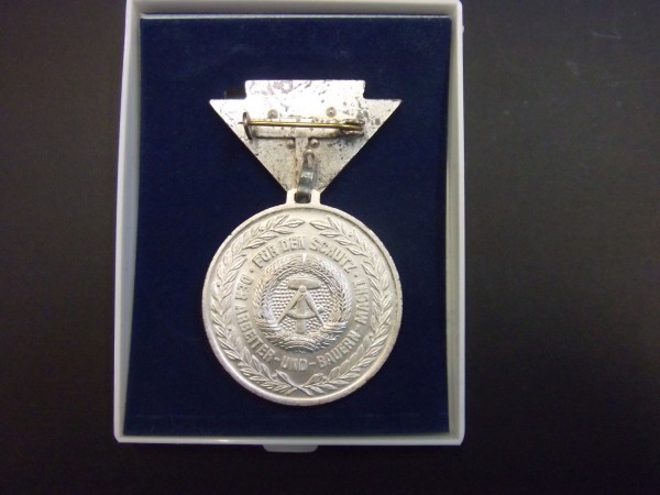 Medaille Reservist der nationalen Volksarmee in Silber Bild ist ein Muster