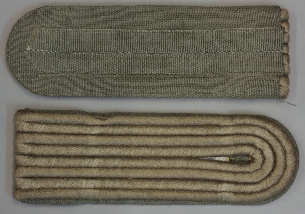 Schulterklappen, Leutnant, mit Schlaufen, Neu