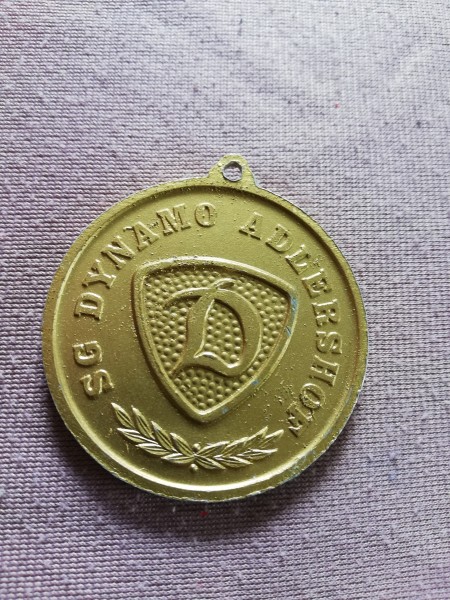 DDR Plakette Militärsportfest des Sportbereichs Wachregiment Feliks Dzierzynski
