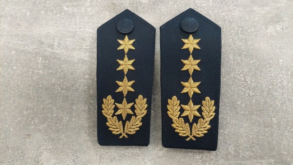 Polizei Schulterklappen blau 4 Sterne gold + Eichenlaub, Druckknopf schwarz gekörnt