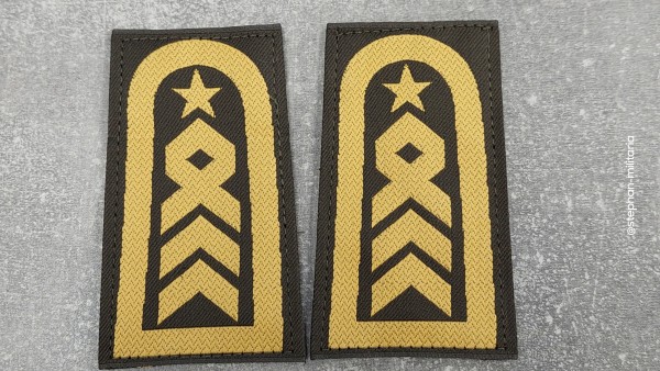 Bundeswehr Rangschlaufen Marine gelb in oliv gewebt mit Stern und Klett - zur See