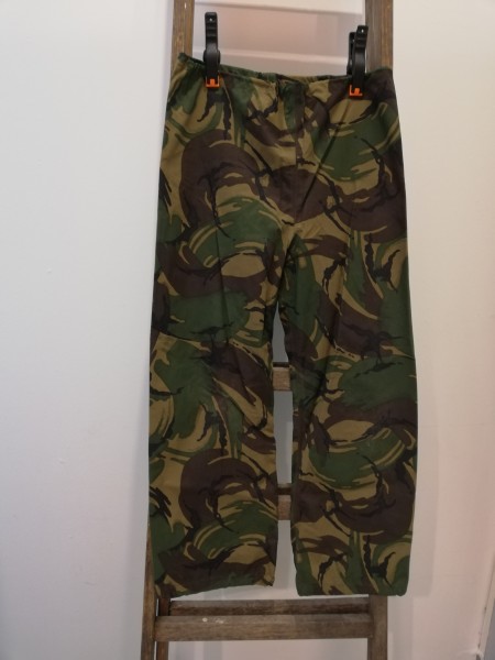 British Hose Regenhose Goretex tarnfarben, Overtrouser Größe 75-80-96