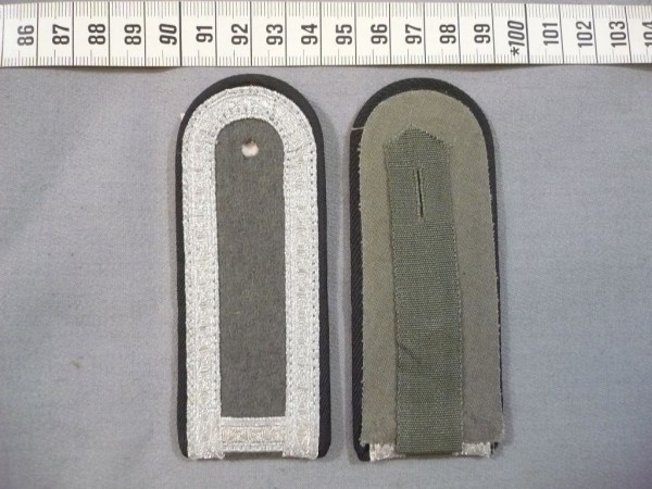 Schulterklappen, Pioniere, Unterfeldwebel, mit Schlaufen, Neu
