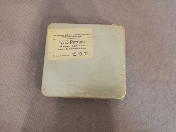 DDR NVA VEB Wikana 1 Packung 6 Riegel Kekskomprimat 1992