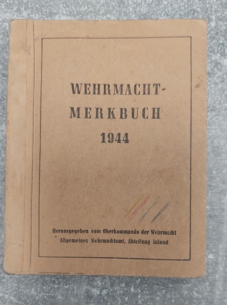 Wehrmacht Merkbuch 1944