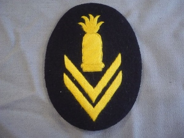 Laufbahnabzeichen Geschützführer 2 Winkel, Kaiserliche Marine, gelb auf blau