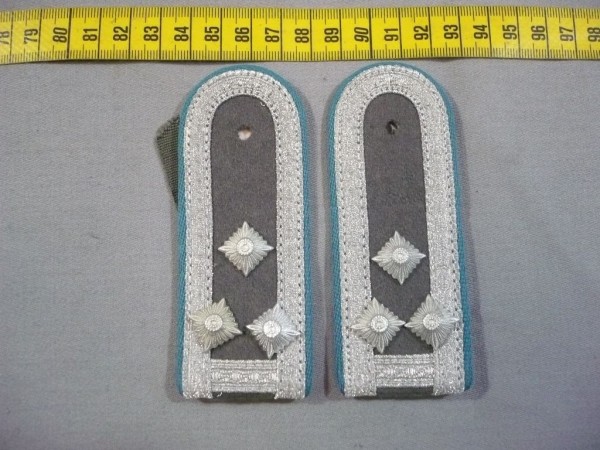 Schulterklappen, Luftverteidigung, Stabsfeldwebel 3 silberne Sterne, mit Schlaufen, Neu