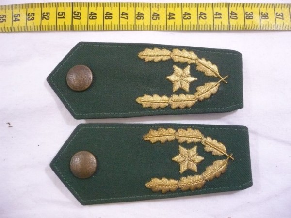 sd992 Polizei Schulterstücke grün 1 Stern golden Eichenlaub 1 Paar 