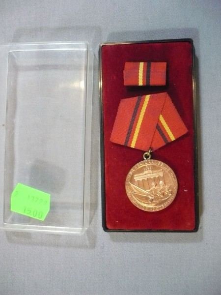 Verdienstmedaille der Kampfgruppen der Arbeiterklasse. in Bronze