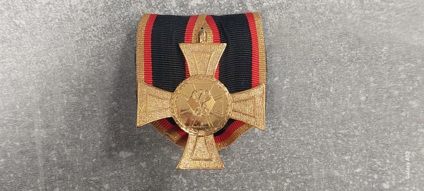 Bundeswehr Ehrenkreuz in gold an Einzelspange - Ordenspange
