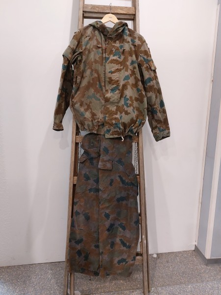 DDR Jacke und Hose - Blumentarn - Grösse 1 - Original MdI