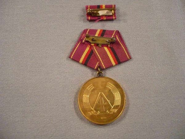 Verdienstmedaille der Zivilverteidigung in Gold