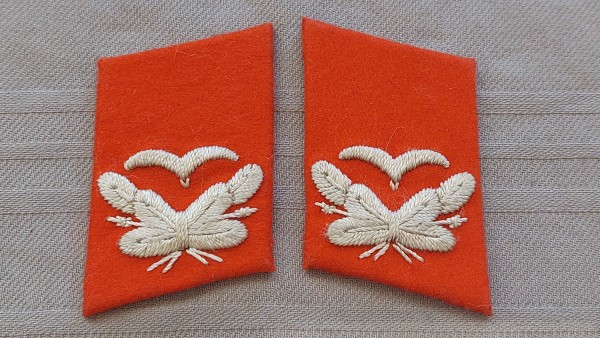 Kragenspiegel Luftwaffe Flak Leutnant, seide handgestickt