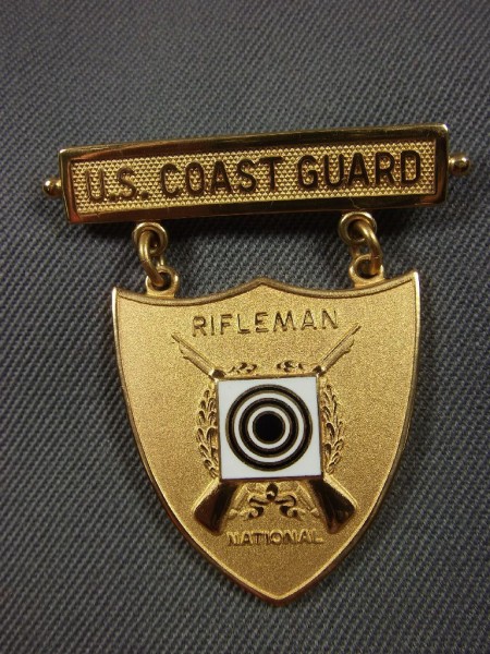 Brustabzeichen, Coast Guard Competition Medal, RIFLEMAN National, vergoldet