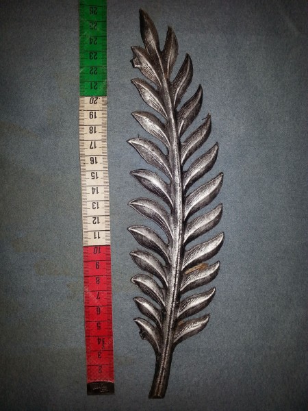Wanddekoartion, Pappmache, Lorbeerblatt, rechtes Blatt, altsilber
