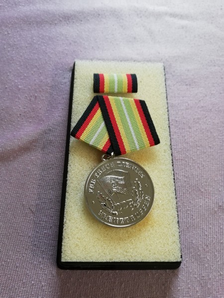 DDR Medaille für treue Dienste in den Grenztruppen in Silber Bartel 285d