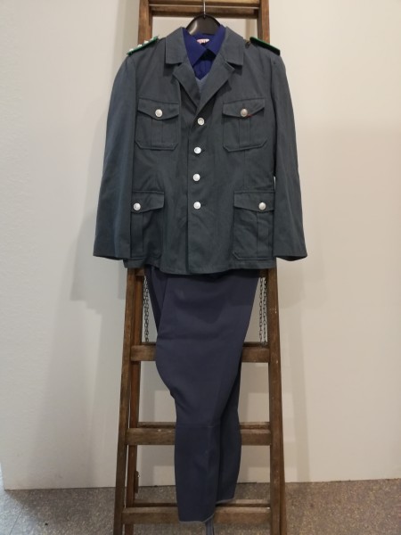 DDR Jacke, Stiefelhose/Breeches, Hemd und Pullover-Obersekretär Arbeitsjacke Zoll