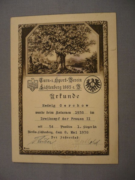 Urkunde 1. Siegerin Dreikampf der Frauen, 8.Mai 1938, Turn und Sportverein Lichtenberg 1885