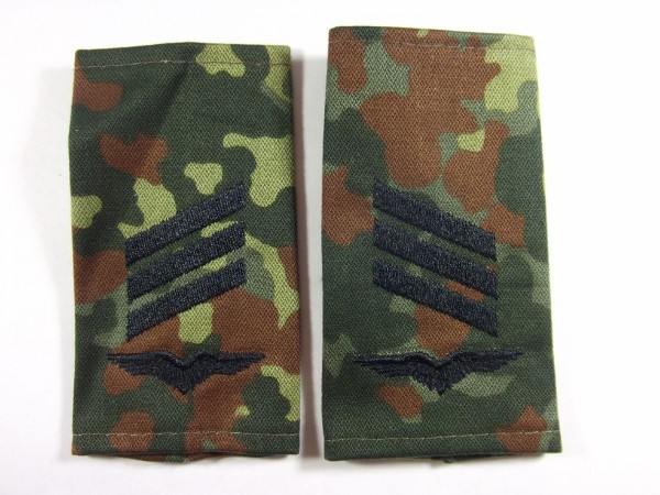 Rangschlaufen Hauptgefreiter UA schwarz auf Flecktarn mit Schwinge