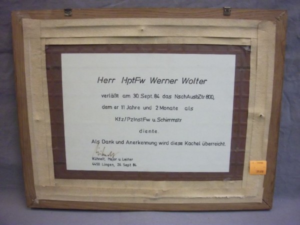 Wandplatte/ Wandwappen Kachel mit Holzrahmen, Ansicht des Rathauses der Stadt Lingen