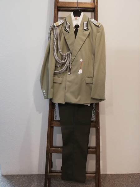 DDR Jacke, Hose und Hemd, Strafvollzug - Oberleutnant mit Fangschnur