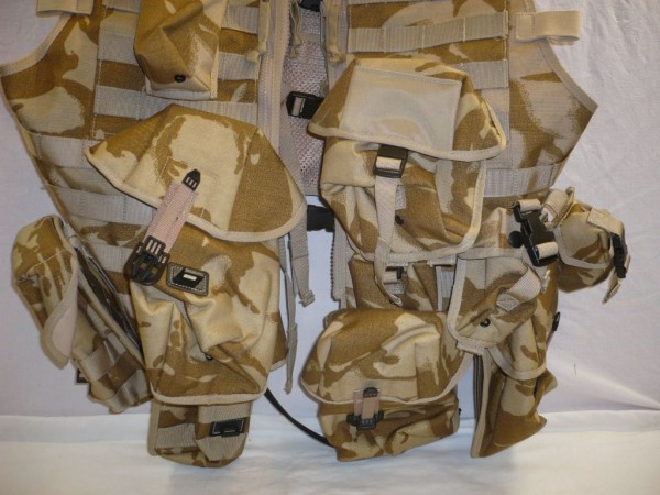 Kampfweste, Vest Tactical Load Carrying in Desert