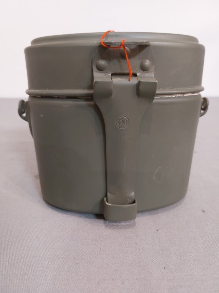 DDR Kochgeschirr Essgeschirr NVA 2- teilig Original gestempelt DDRI