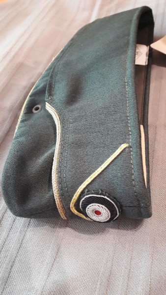 Schiffchen M38 für General, Hersteller Lubstein, mit Schweißleder Größe 60 mit Kokarde und Soutache 