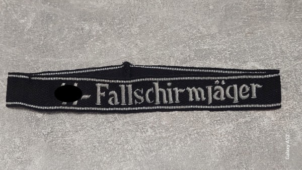 Ärmelband XX-Fallschirmjäger, handgestickt für Offiziere