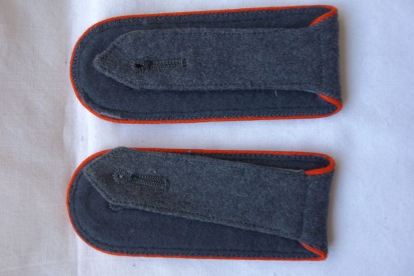 Schulterklappen, Hauptfeldwebel Heeresflugabwehr dunkel grau mit Lasche