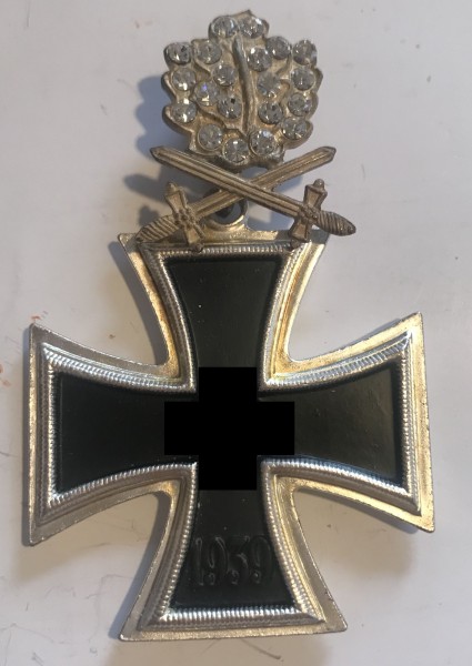 Ritterkreuz des Eisernen Kreuzes mit Eichenlaub und Schwertern und Brillianten