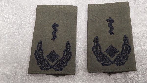 Bundeswehr Rangschlaufen Oberstabsarzt schwarz auf oliv - Human Medizin