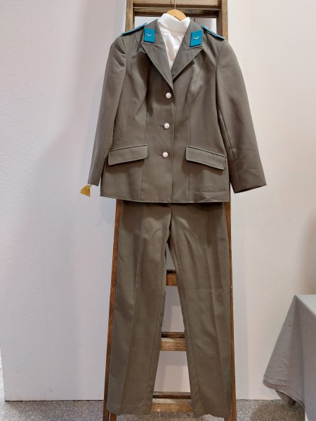 DDR Uniform Soldat NVA Luftstreitkräfte - Damen - Jacke m88, Pulli 42, Hose