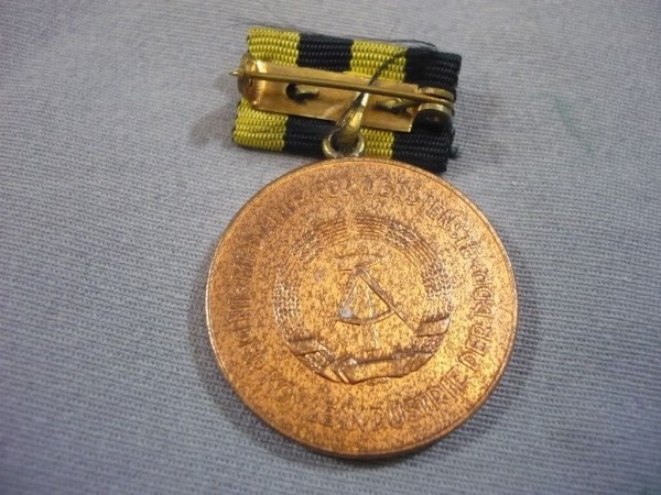 Medaille für Verdienste in der Kohleindustrie der DDR in Bronze