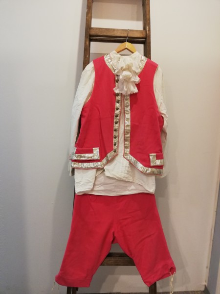 Komplette Uniform und Regimentsfahne des Altpreußischen Infanterieregiments No. 11