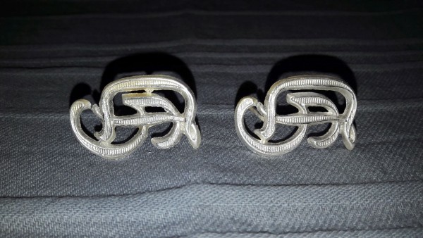 Schulterklappenauflage " GD " silber