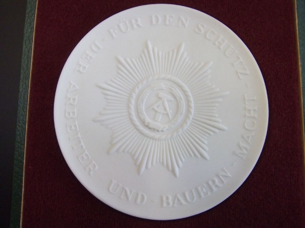 Meissen Medaille im Etui, Volkspolizei der DDR