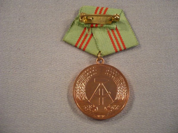 Medaille für ausgezeichnete Leistungen in den bewaffneten Organen des Ministeriums des Innern, in Bronze