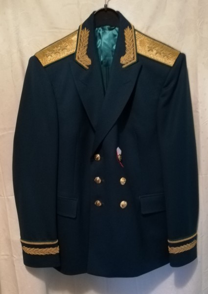 Jacke und Hose - Paradeuniform eines Generaloberst der Grenztruppen - Biese in grün