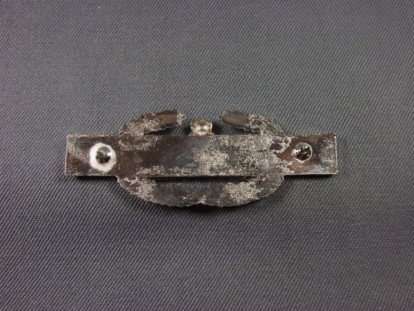 Brustabzeichen, Qualifizierungsspange Panzertruppe, Metall #Mittelgrüner Untergrund#