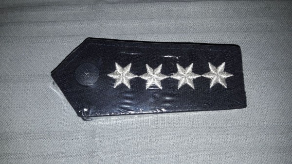 Allgemein: Schulterklappen Polizei blau, 4 Sterne silber, Druckknopf schwarz gekörnt