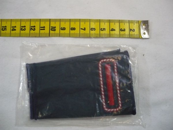 Allgemein: Rangschlaufen mit Funktionsabzeichen Feuerwehr rot-weiße Umrandung mit ein roten Balken