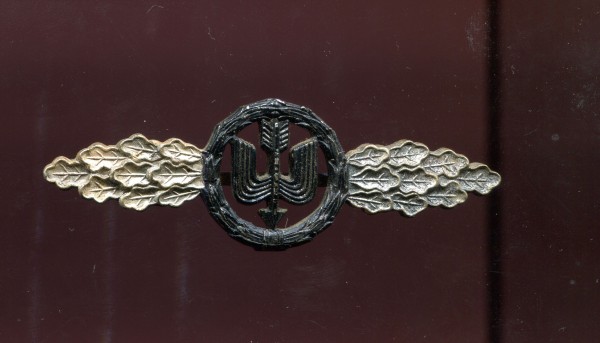 Orden 1939 / 1957 Frontflugspange für Fernnachtjäger in Silber ohne Auflage