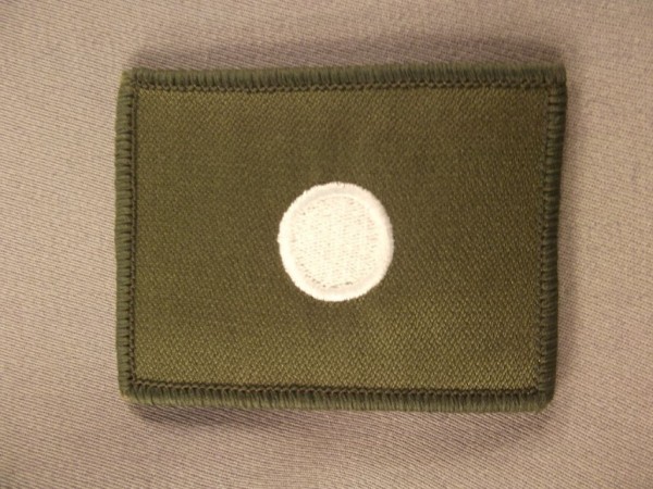 Allgemein: Funktionsabzeichen für Einsatzanzug Polizei, 1 Punkte weiß auf grün *+8cm x 6cm+*