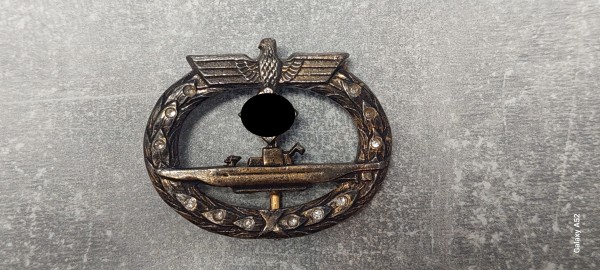 Kriegsmarine U Boot- Kriegsabzeichen mit Brillianten Dönitzausführung (Faksimili)
