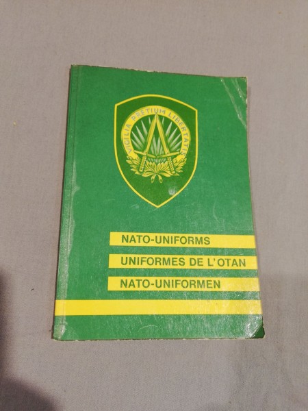 Buch: NATO-Uniforms / Uniformes de L'Otan / NATO - Uniformen - Herbert Pfeil
