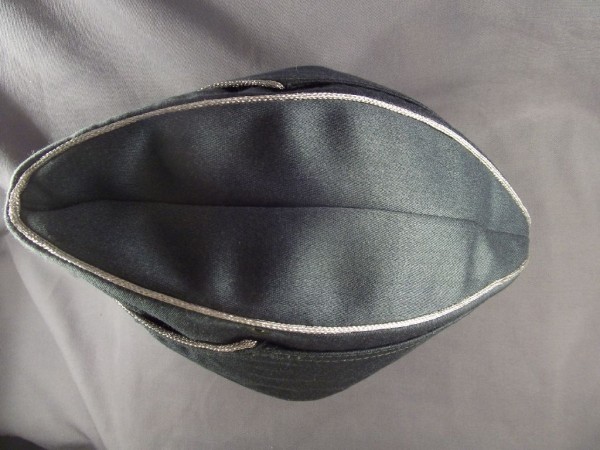 Schiffchen M38 für Offiziere, Hersteller Lubstein #Größe 60#, mit Kokarde und Soutache, feldgrau Trikot