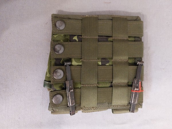 Dänemark Magazintasche für 3 Einzel Magazine grüntarn M/96