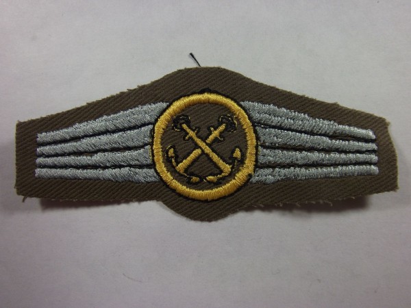 Tätigkeitsabzeichen, Personal im allgemeinen Marinedienst gold auf oliv