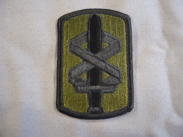 Armabzeichen 18th Medical Brigade, tarnfarben ( OD )